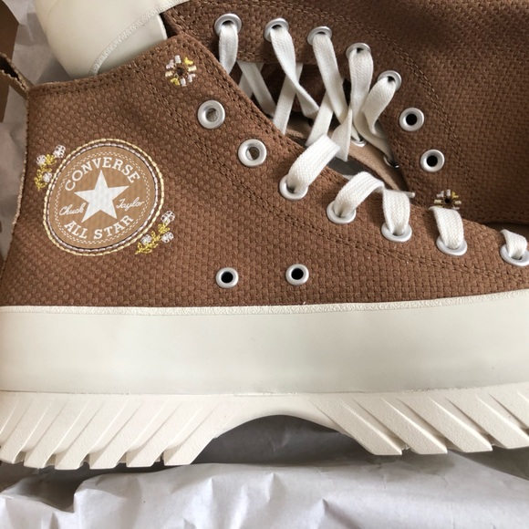 Chuck Taylor All Star Lugged Platform 2.0 Autumn Floral Embroidery - Picture 3 of 9